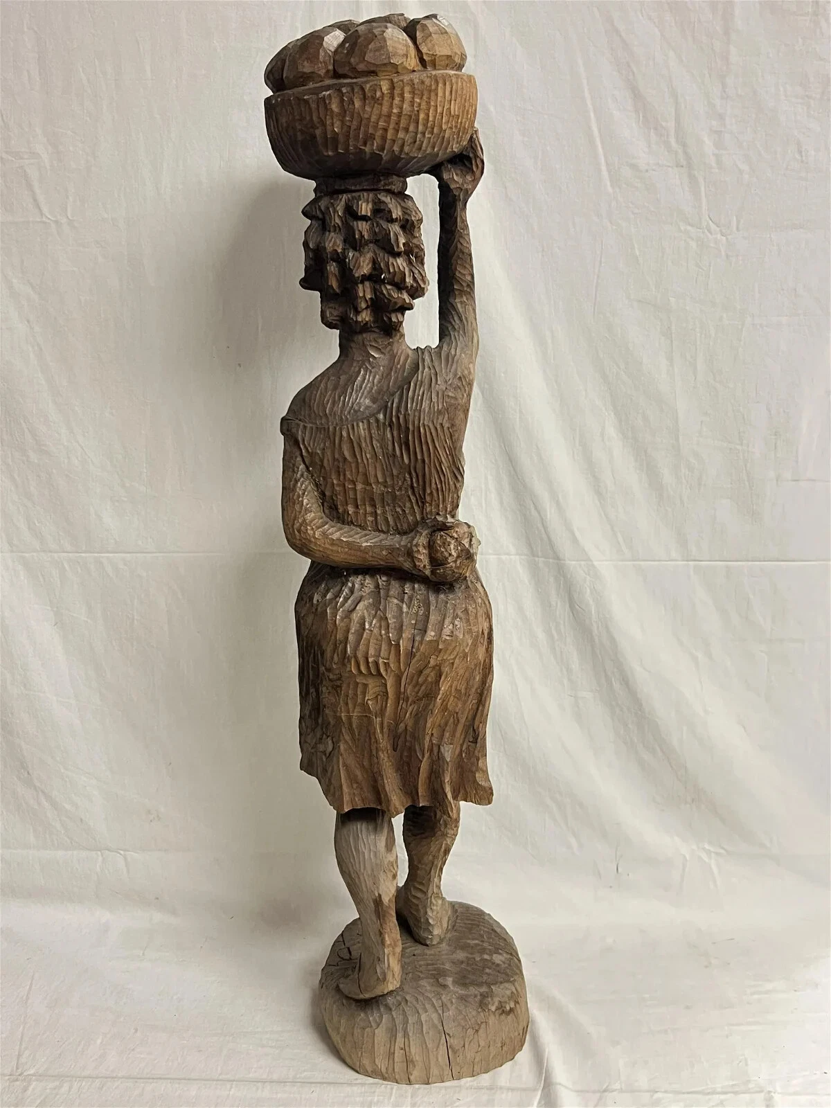 Ludovic Booz sculpture "Haitian b.1940 -La Marchande" - Image 2
